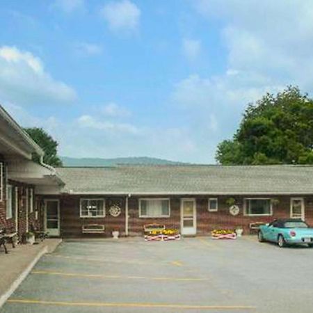 Judys Motel Bedford Exteriör bild